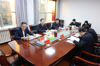 12月30日王景育主持召开十四届县委第八轮巡察工作书记专题会1.jpg