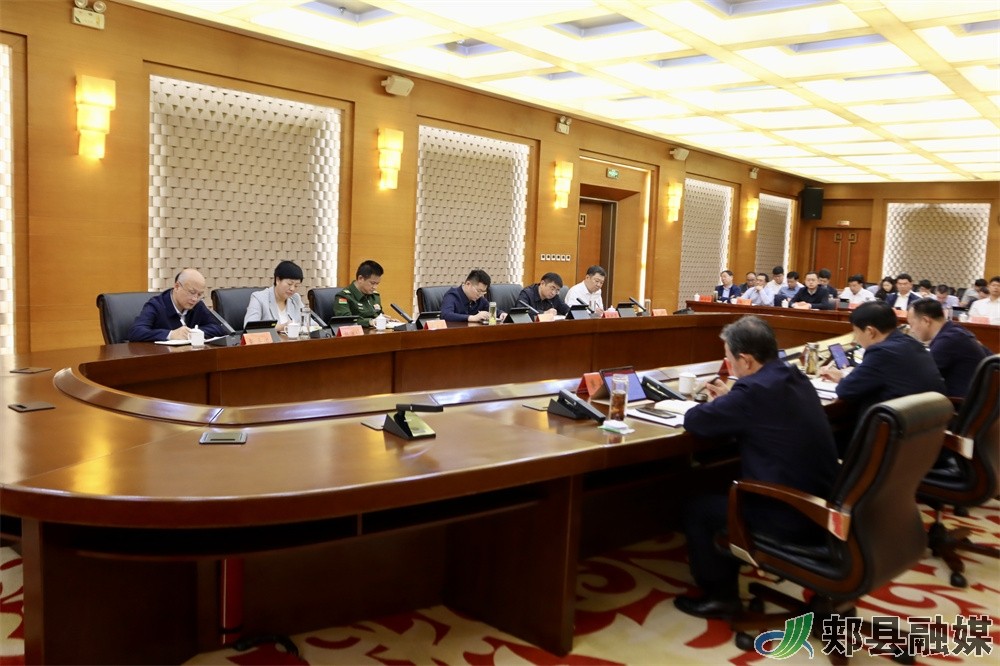 十四届县委第九十八次常委会会议召开3.jpg